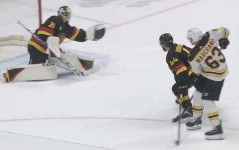 Bruins Beat Canucks 3-1, Goalie Ullmark Scores!